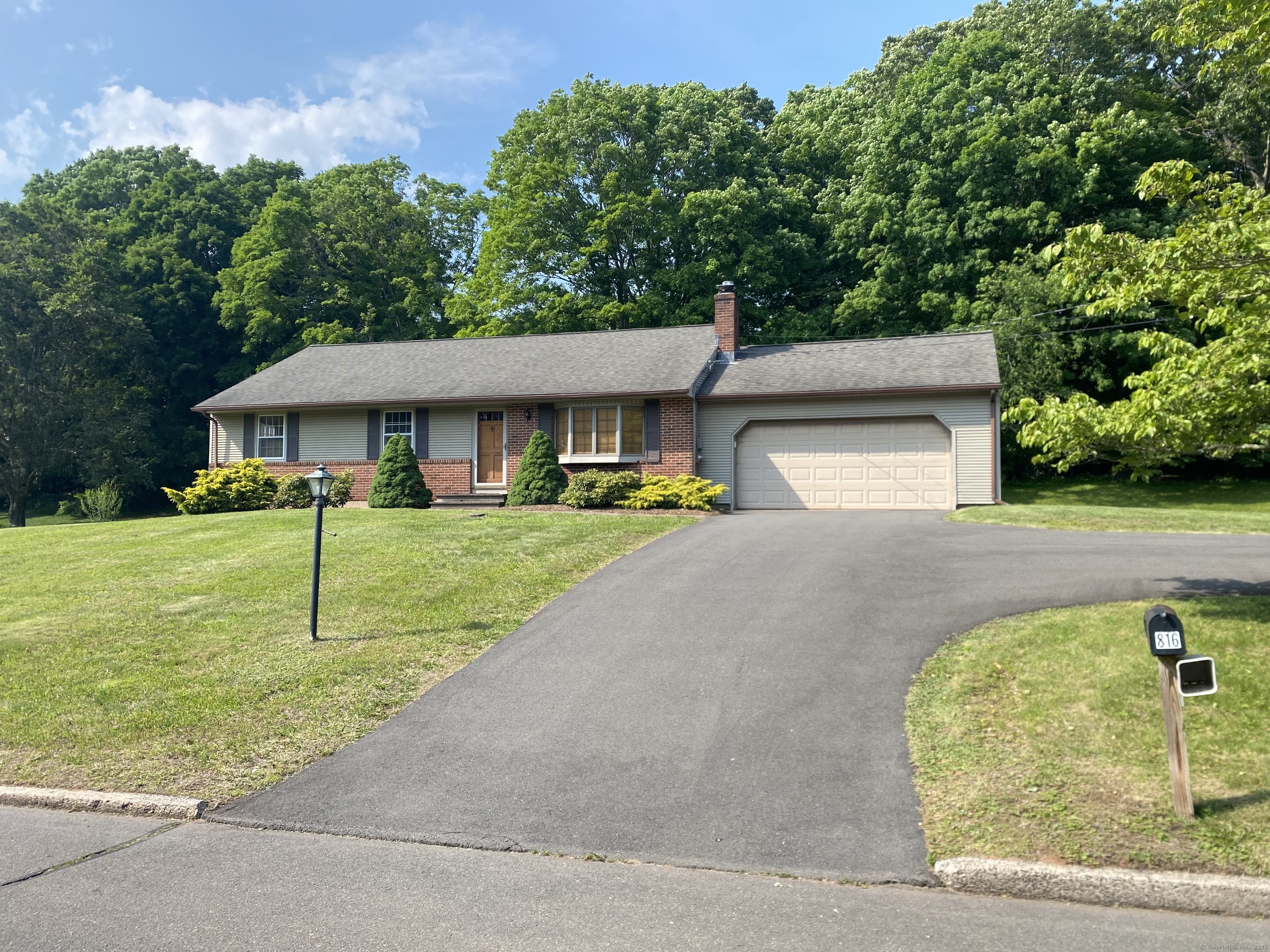 Property Photo: 816 Moss Lane CT 06410