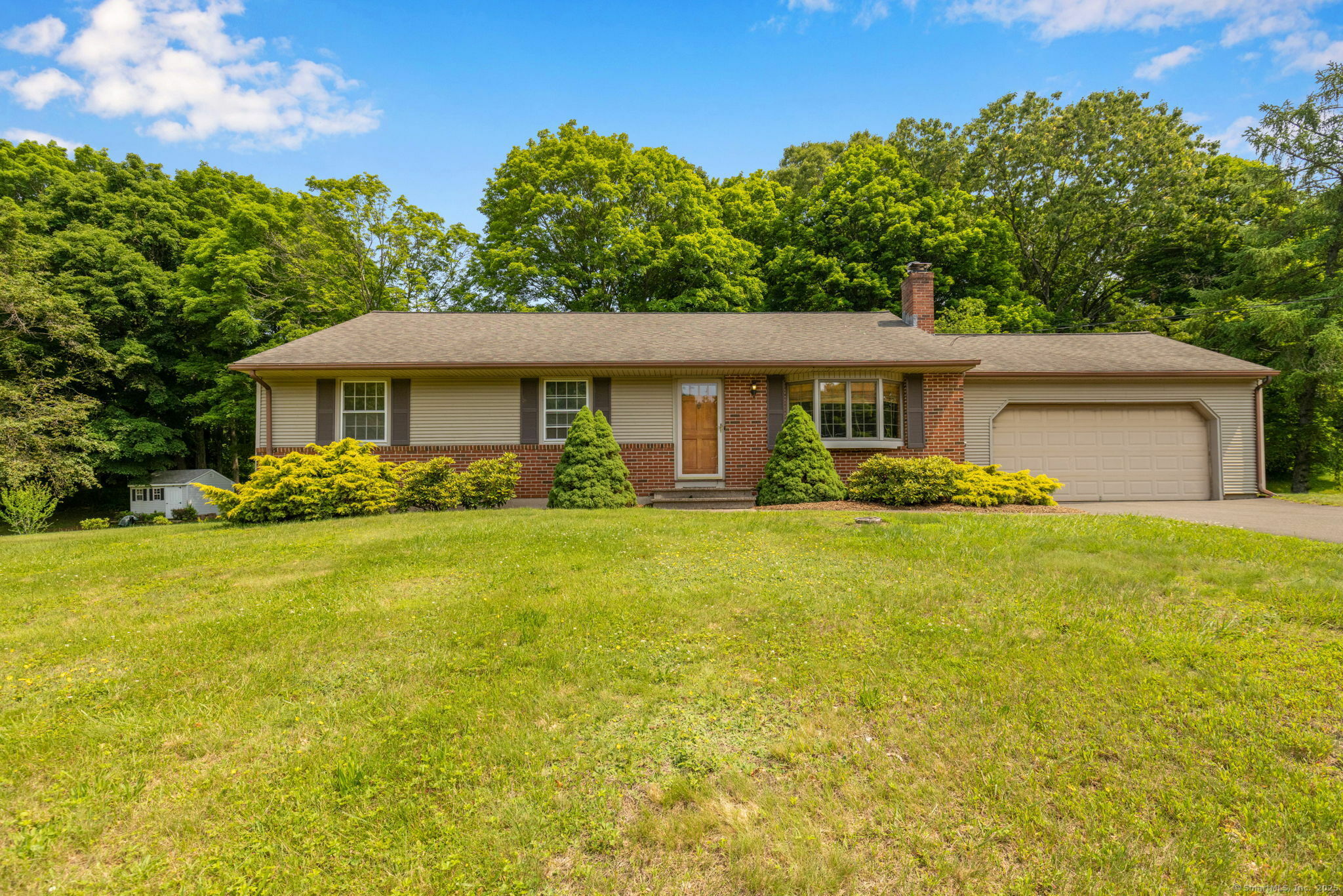 Property Photo: 816 Moss Lane CT 06410