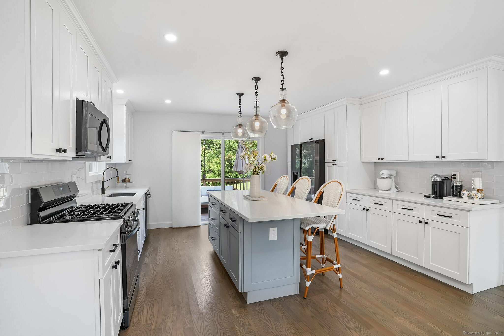 Property Photo: 37 Highgate Road CT 06611