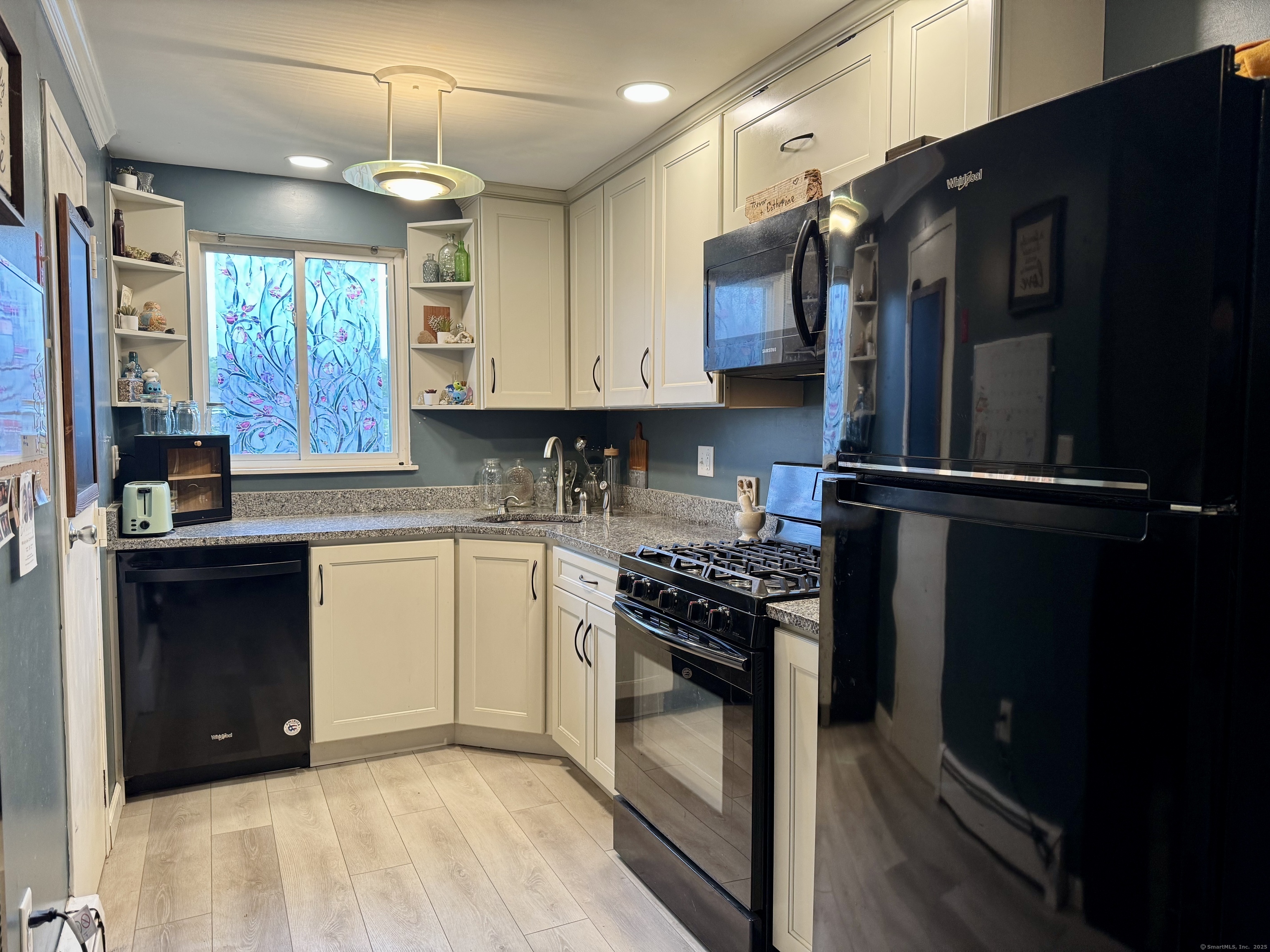 Property Photo: 68 Evergreene 68 CT 06492