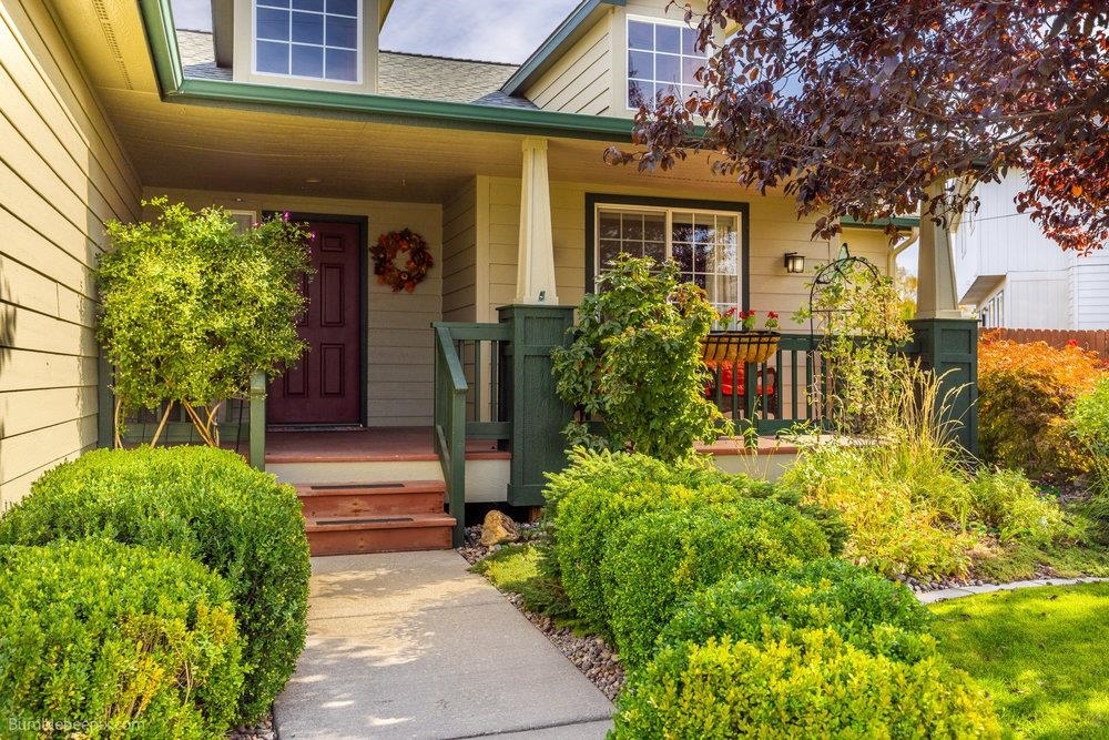 Property Photo: 705 S Long Rd WA 99016
