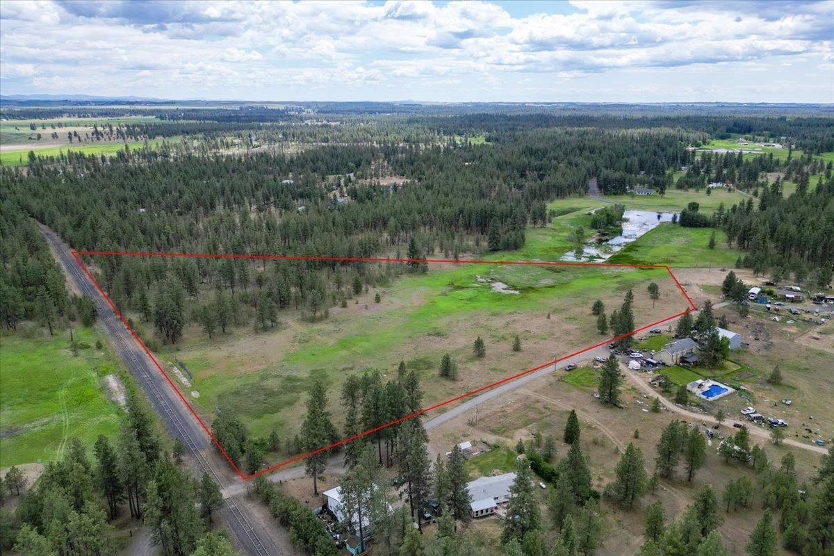 Property Photo:  17305 S Blasted Ln  WA 99004 