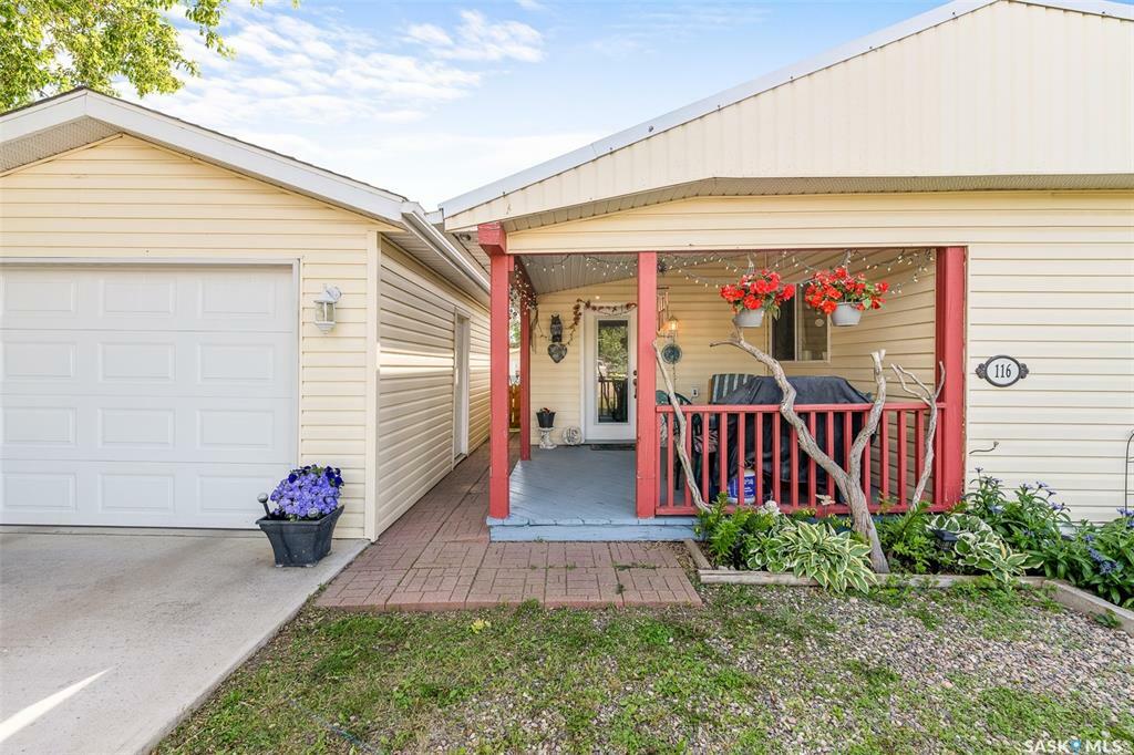 Property Photo: 116 Larch Street SK S0H 0S0