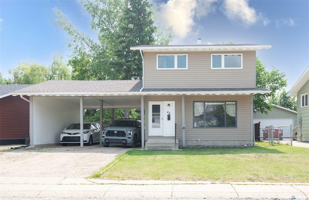 48 Buttercup Crescent NW  Moose Jaw SK S6J 1A4 photo