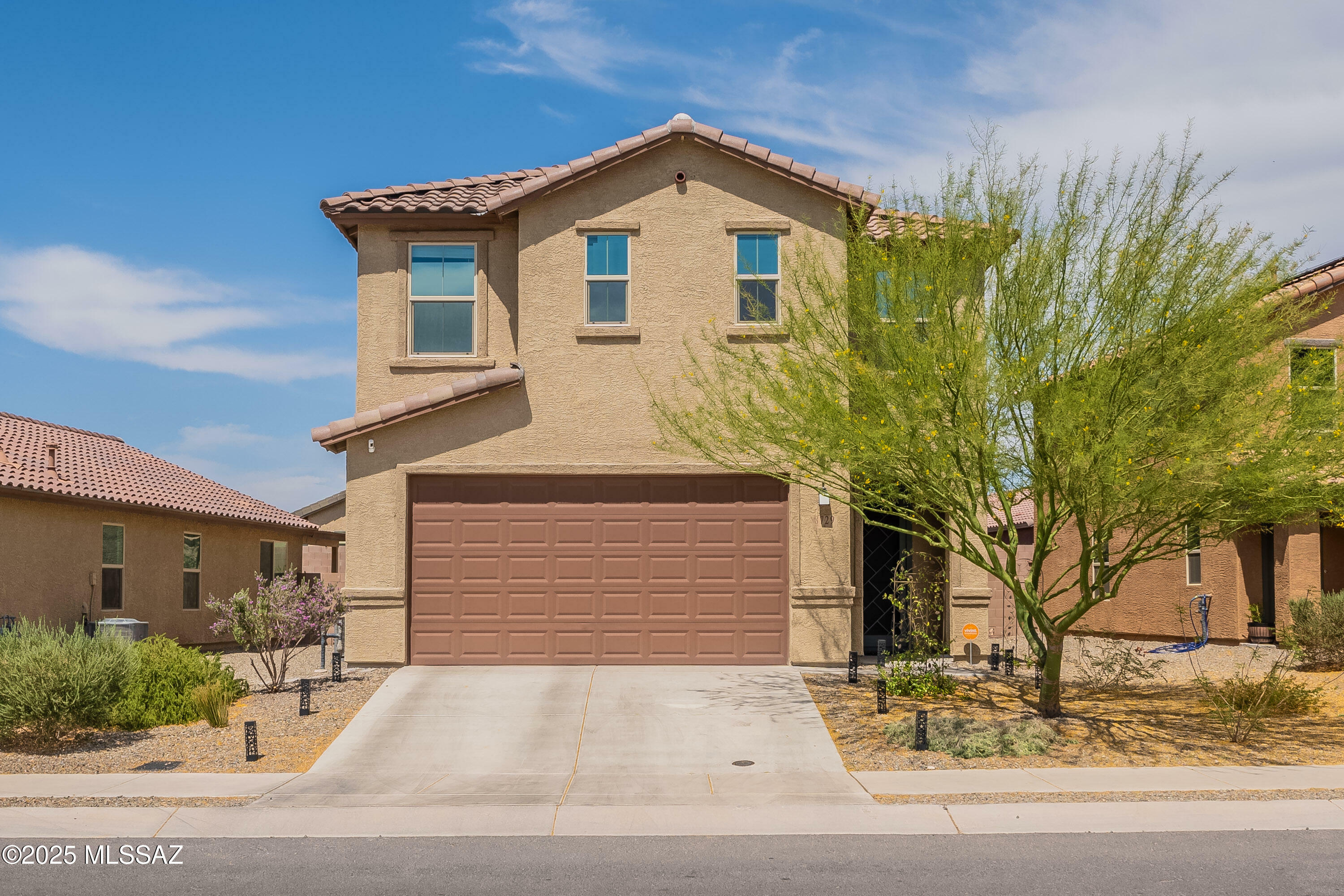 Property Photo:  8729 E Stone Meadow Circle  AZ 85730 