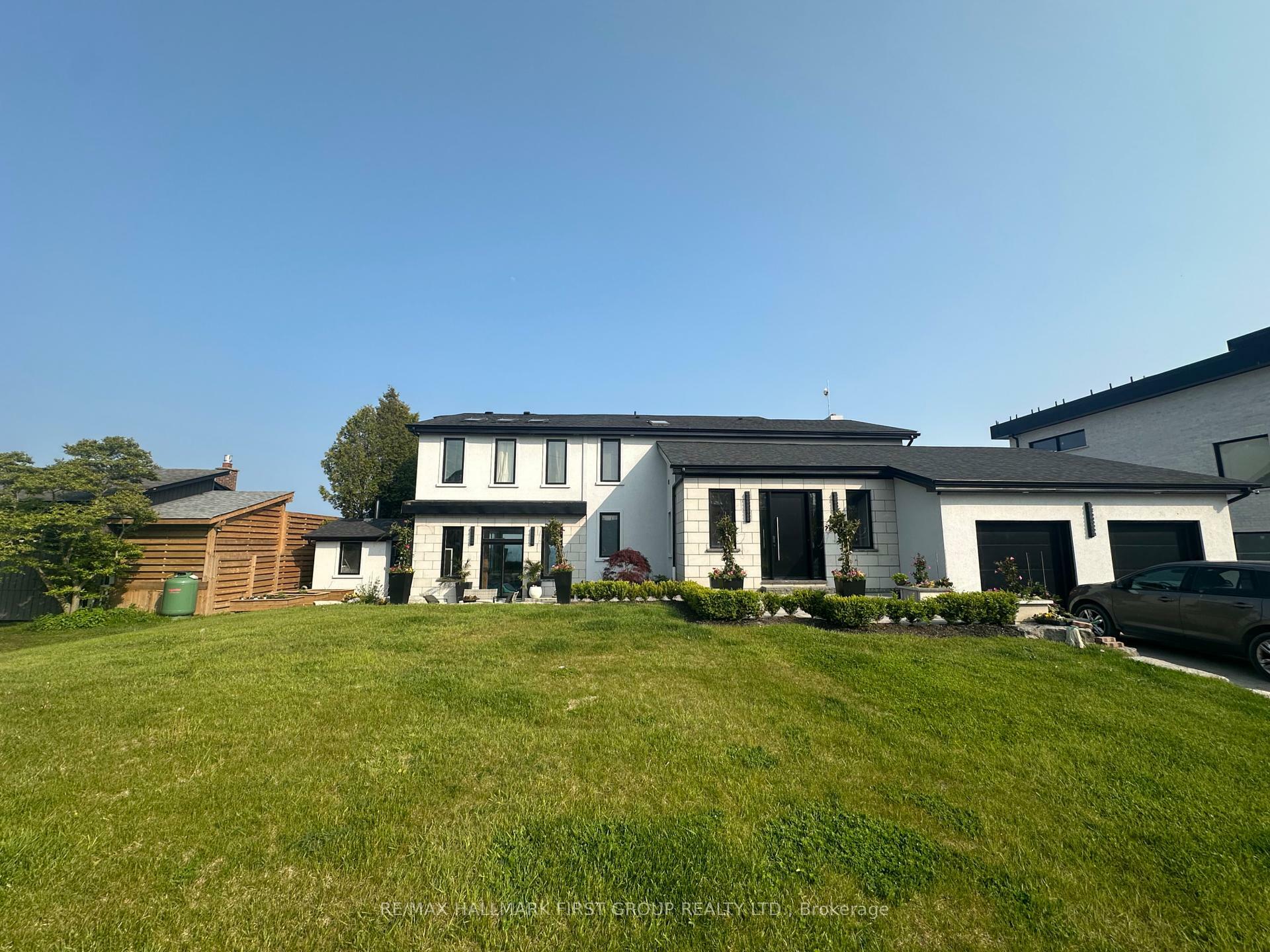 Property Photo:  52 Ontoro Boulevard  ON L1Z 1X6 