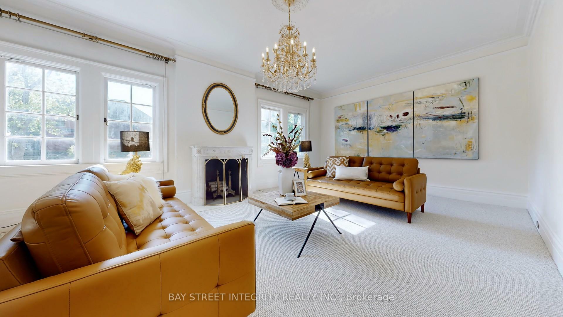 Property Photo:  184 Heath Street W  ON M4V 1V2 