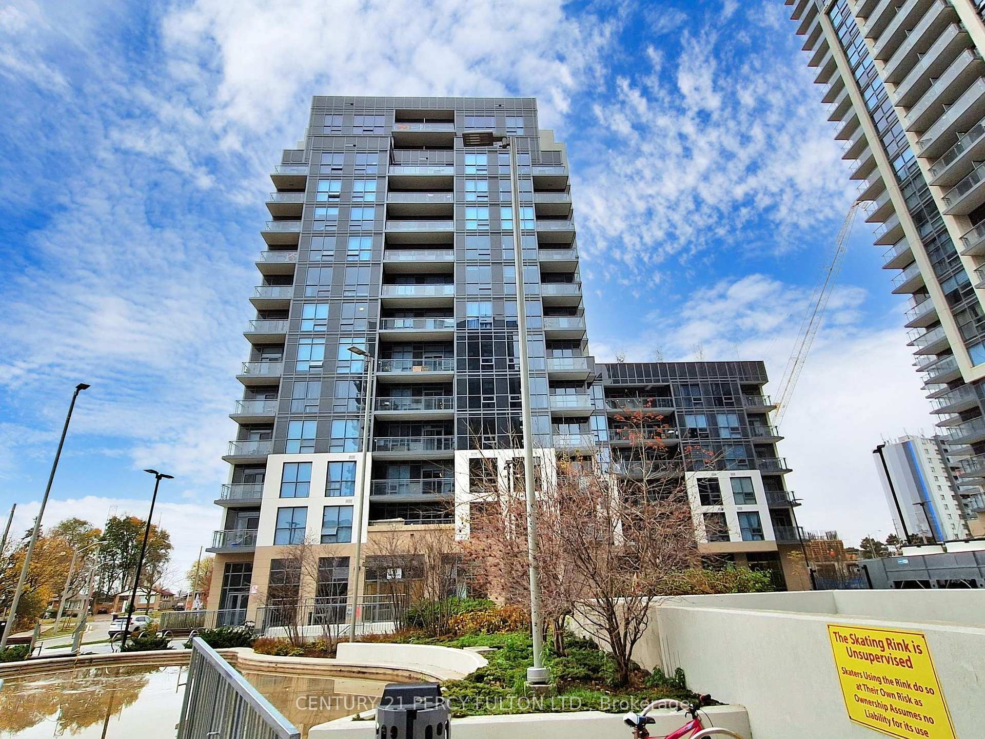 Property Photo: 10 Meadowglen Place Lph 01 ON M1G 0A8