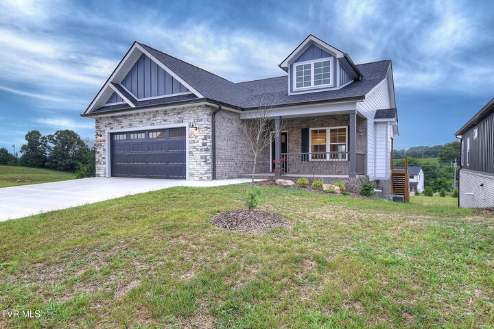 Property Photo: 138 Dry Kiln Court TN 37615