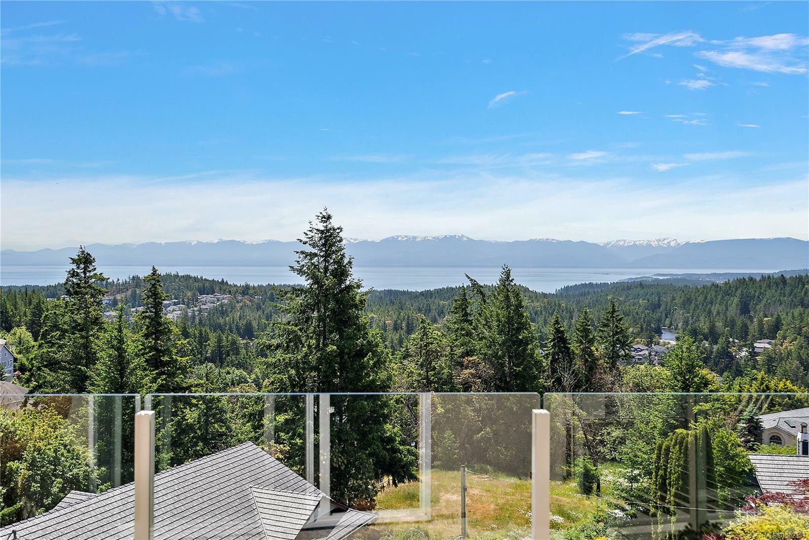 Property Photo: 3489 Maureen Terr BC V9C 3P7