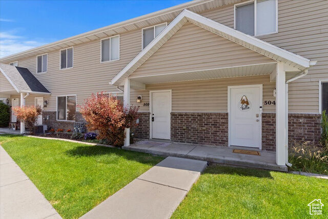 Property Photo: 502 E 475 N UT 84404