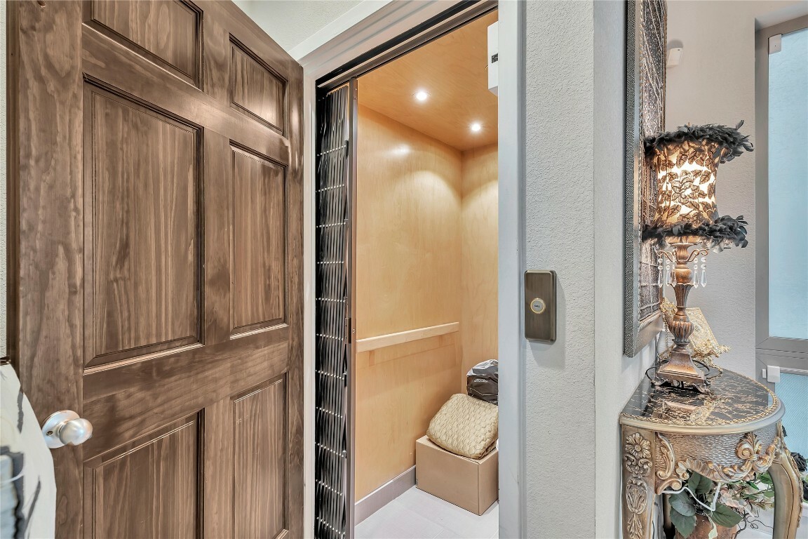 Property Photo: 1142 Lost Creek Boulevard 12 TX 78746