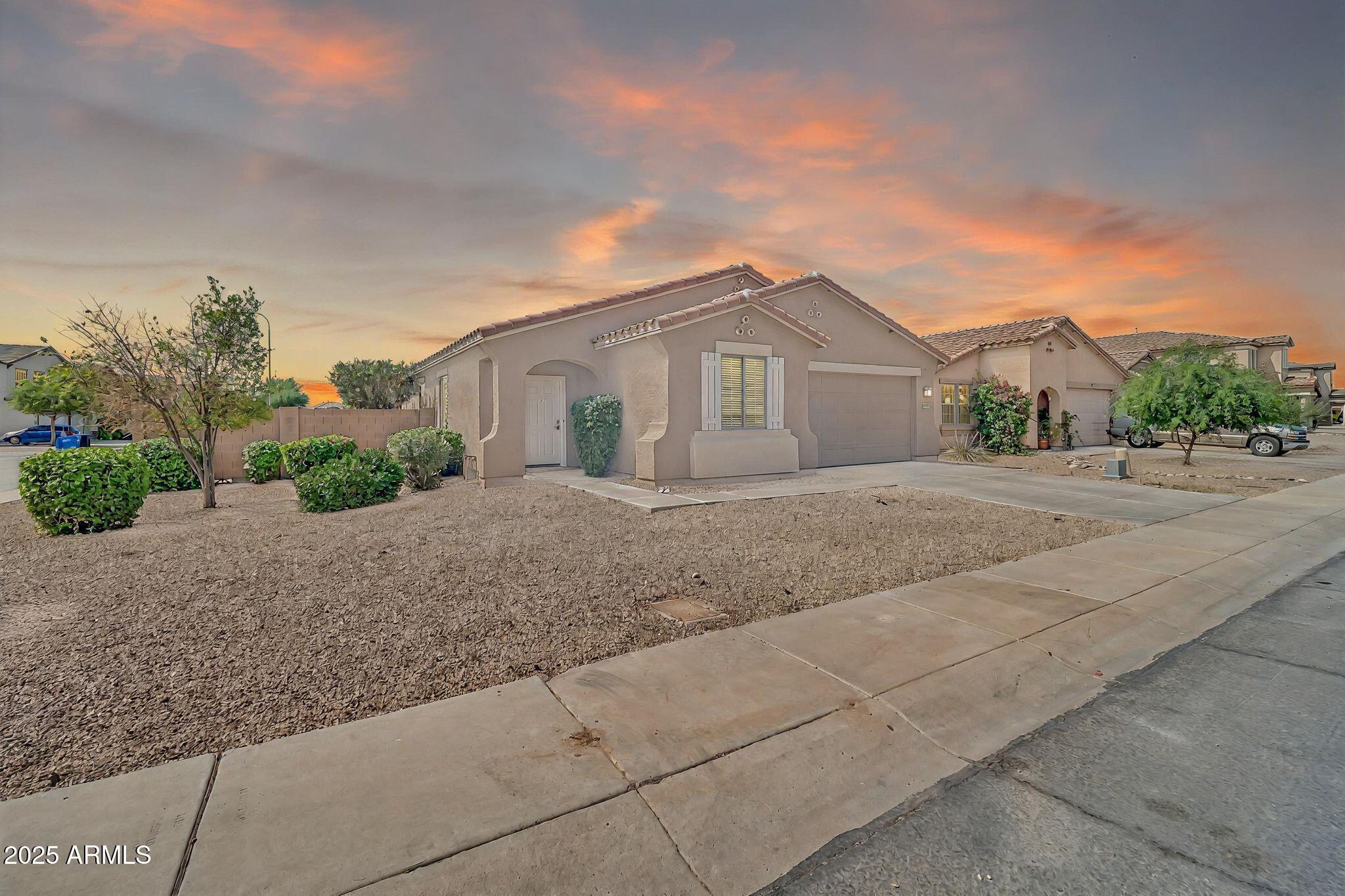 Property Photo: 7207 W Alta Vista Road AZ 85339