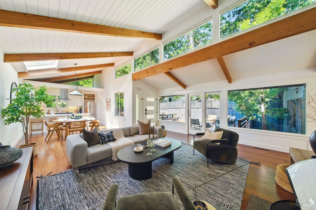 Property Photo: 12 Oak Knoll Avenue CA 94960