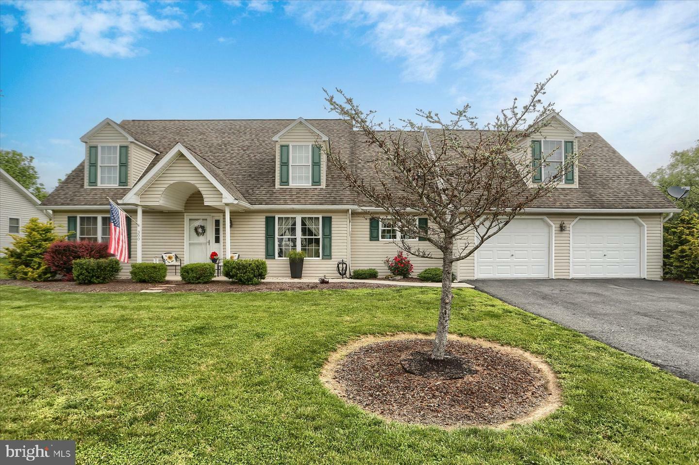 Property Photo: 300 Barnett Street PA 17068
