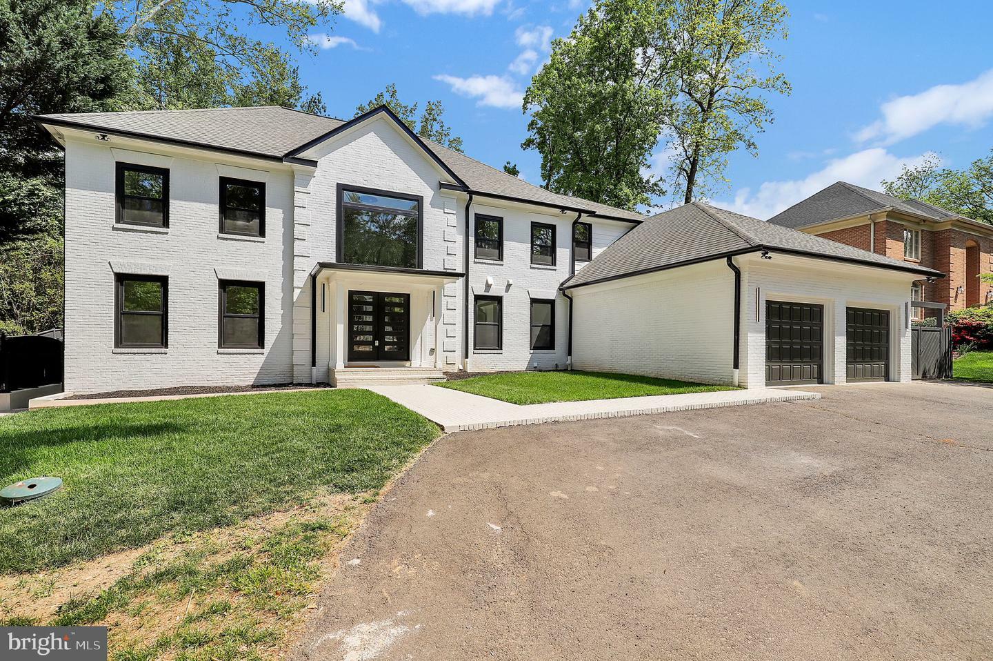 Property Photo: 7332 Old Dominion Drive VA 22101