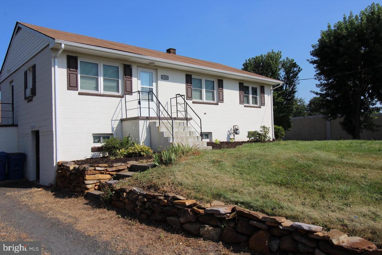 Property Photo: 6700 Bleight Drive VA 20169