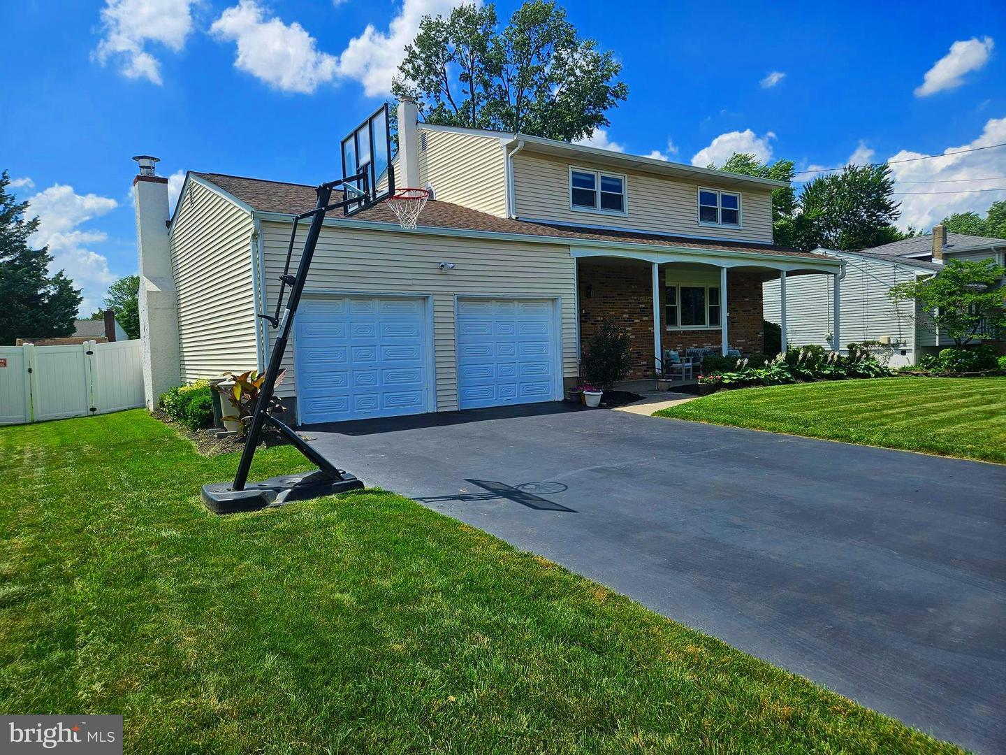 Property Photo: 8 Oaken La NJ 08619