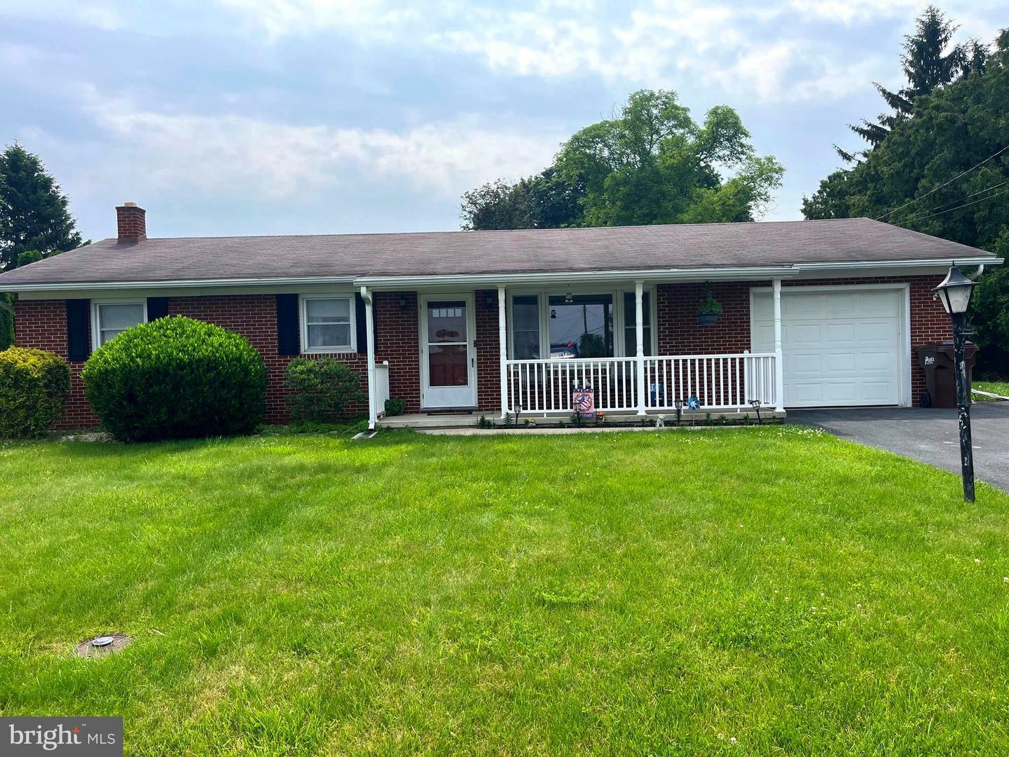 1262 Pleasantview Drive  Chambersburg PA 17202 photo