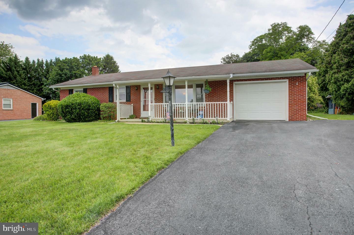 Property Photo: 1262 Pleasantview Drive PA 17202