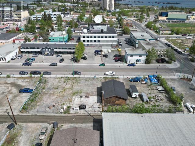 Property Photo:  5116, 5118 50 Street  NT  