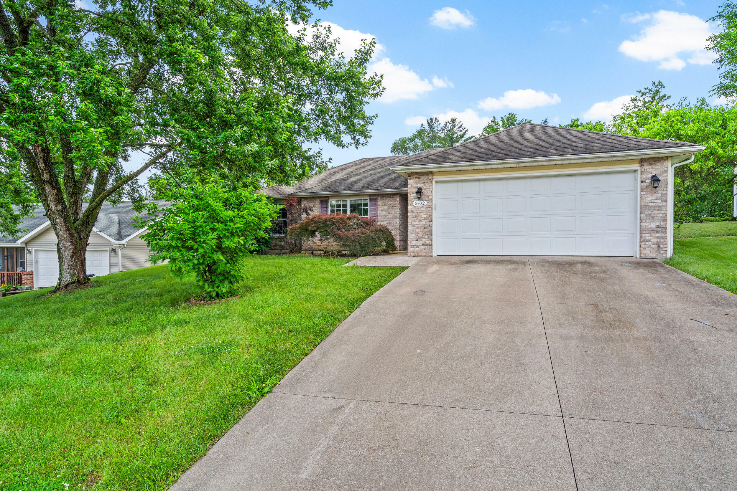 Property Photo: 1602 Arctic Ct MO 65202