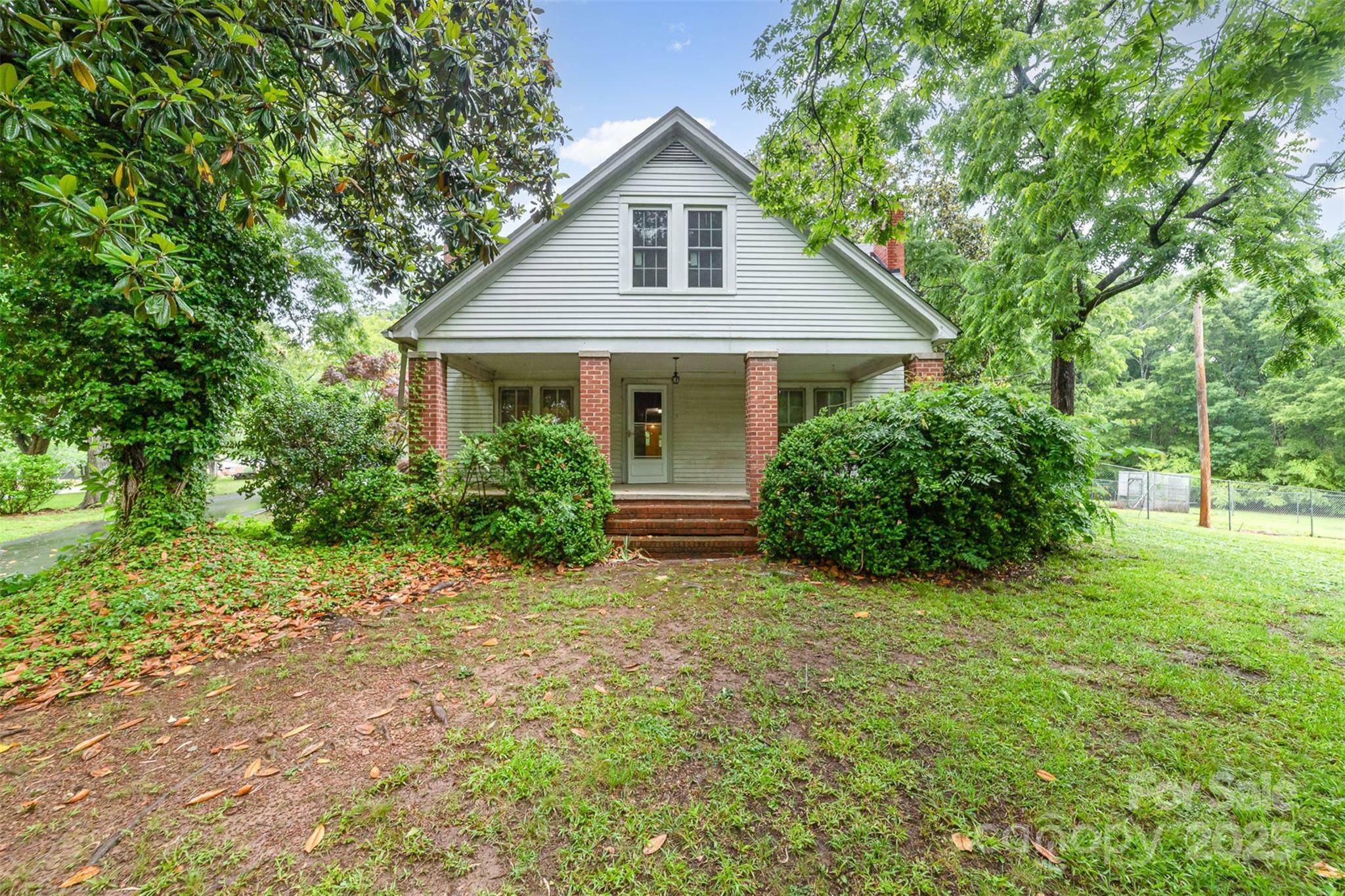Property Photo: 520 Eastwood Park Circle NC 28001
