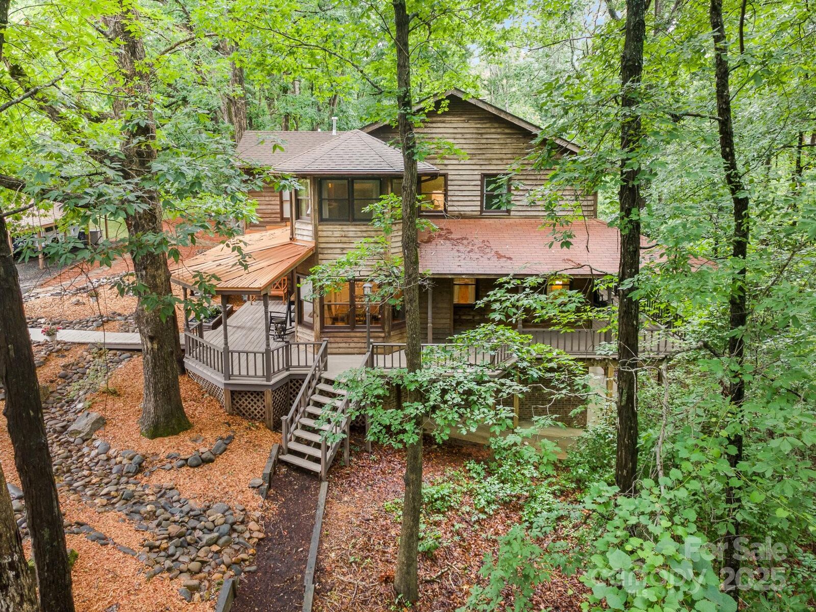 Property Photo: 676 Cottingham Place NE NC 28025