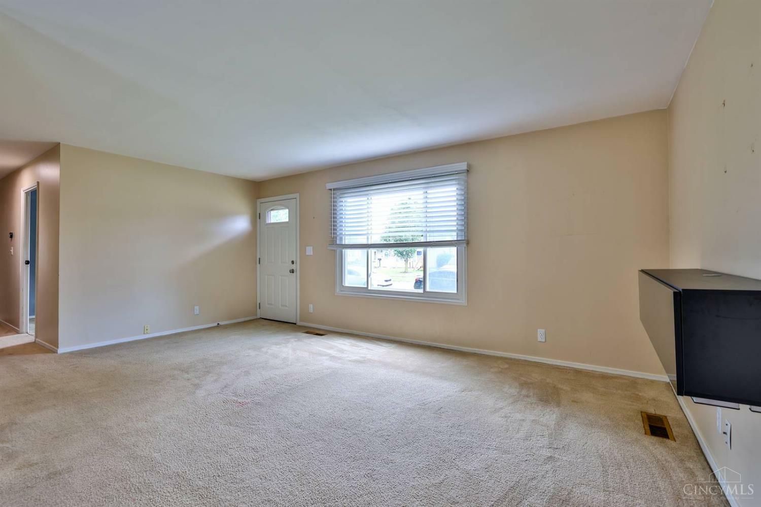 Property Photo:  324 Weathervane Lane  OH 45030 