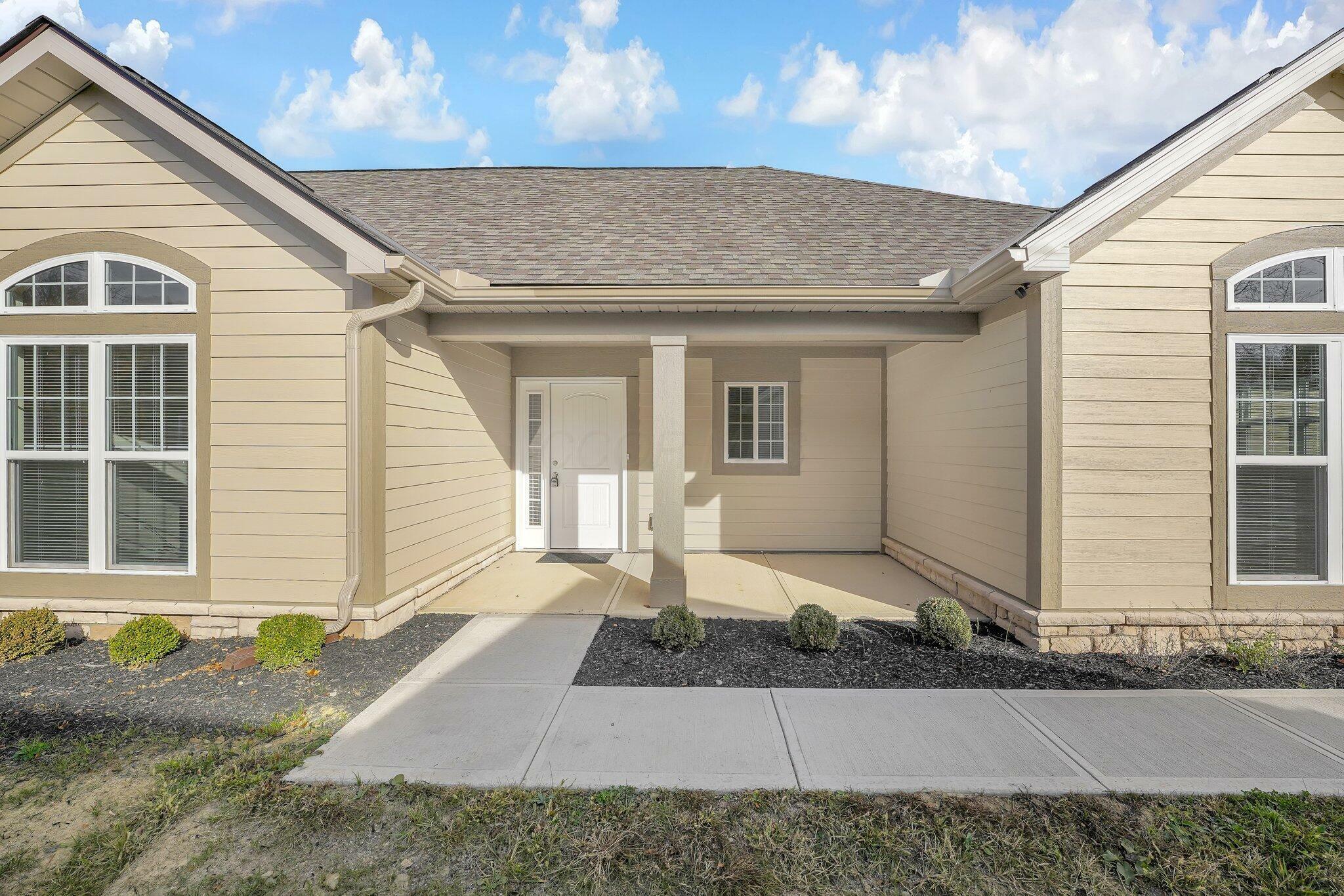 Property Photo: 611 Woods Edge Lane OH 43055