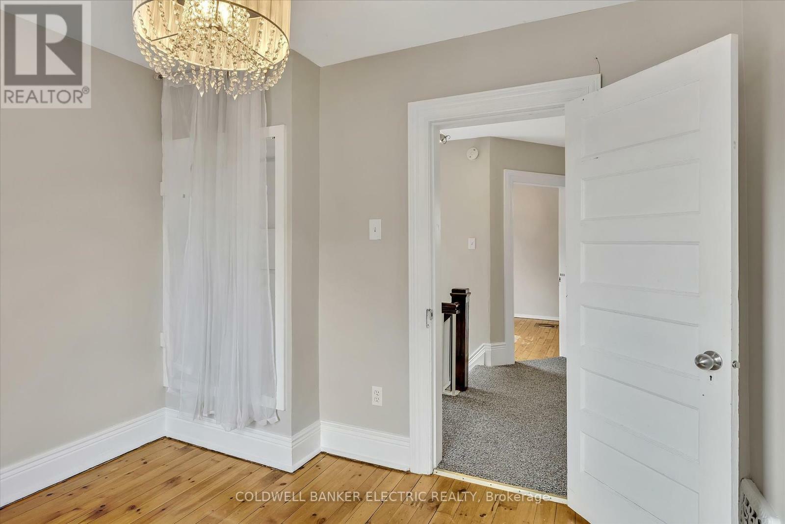 Property Photo: 202 Braidwood Avenue ON K9J 1V1