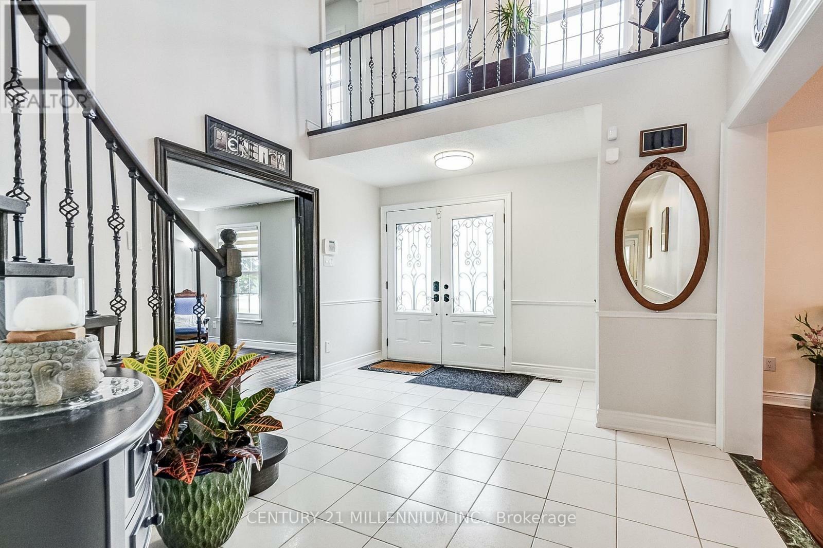 Property Photo: 8 Newport Street ON L6S 4M1