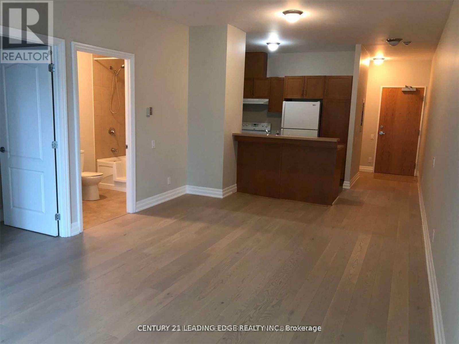 Property Photo: 44 Bond Street West 302 ON L1G 6R2