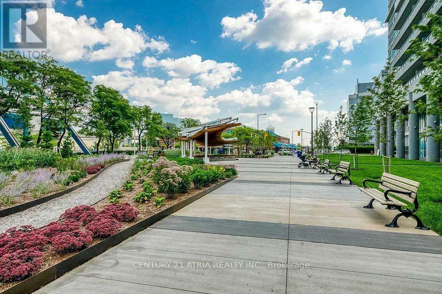 Property Photo: 60 Town Centre Court 711 ON M1P 0B1