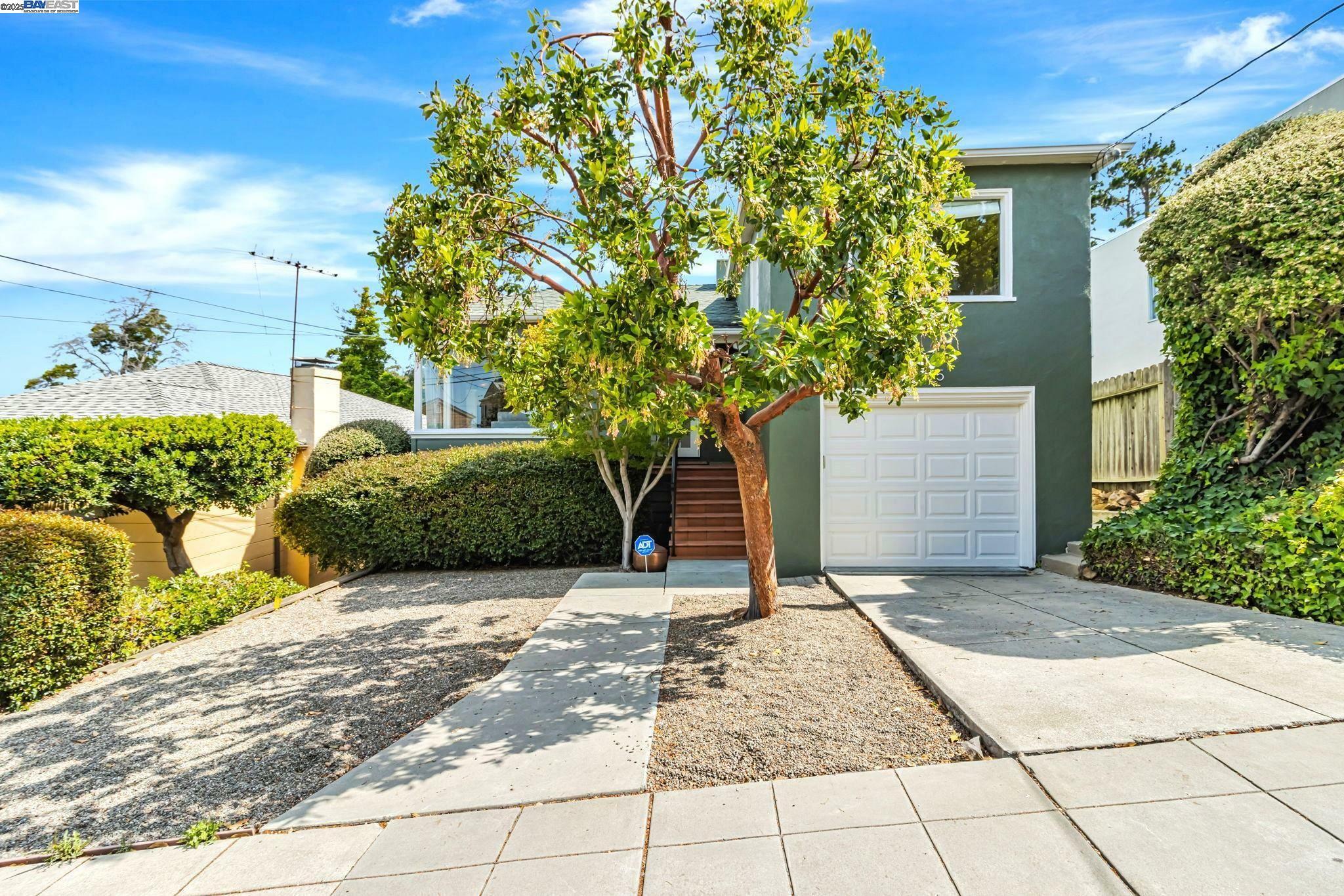 3675 Delmont Ave  Oakland CA 94605 photo