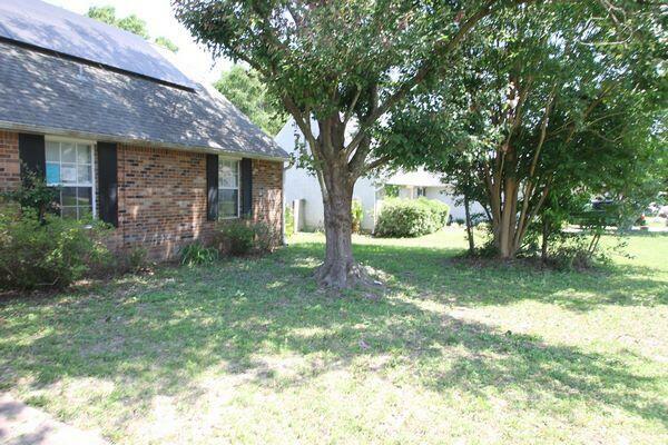 Property Photo: 116 Nicole Lane FL 32539