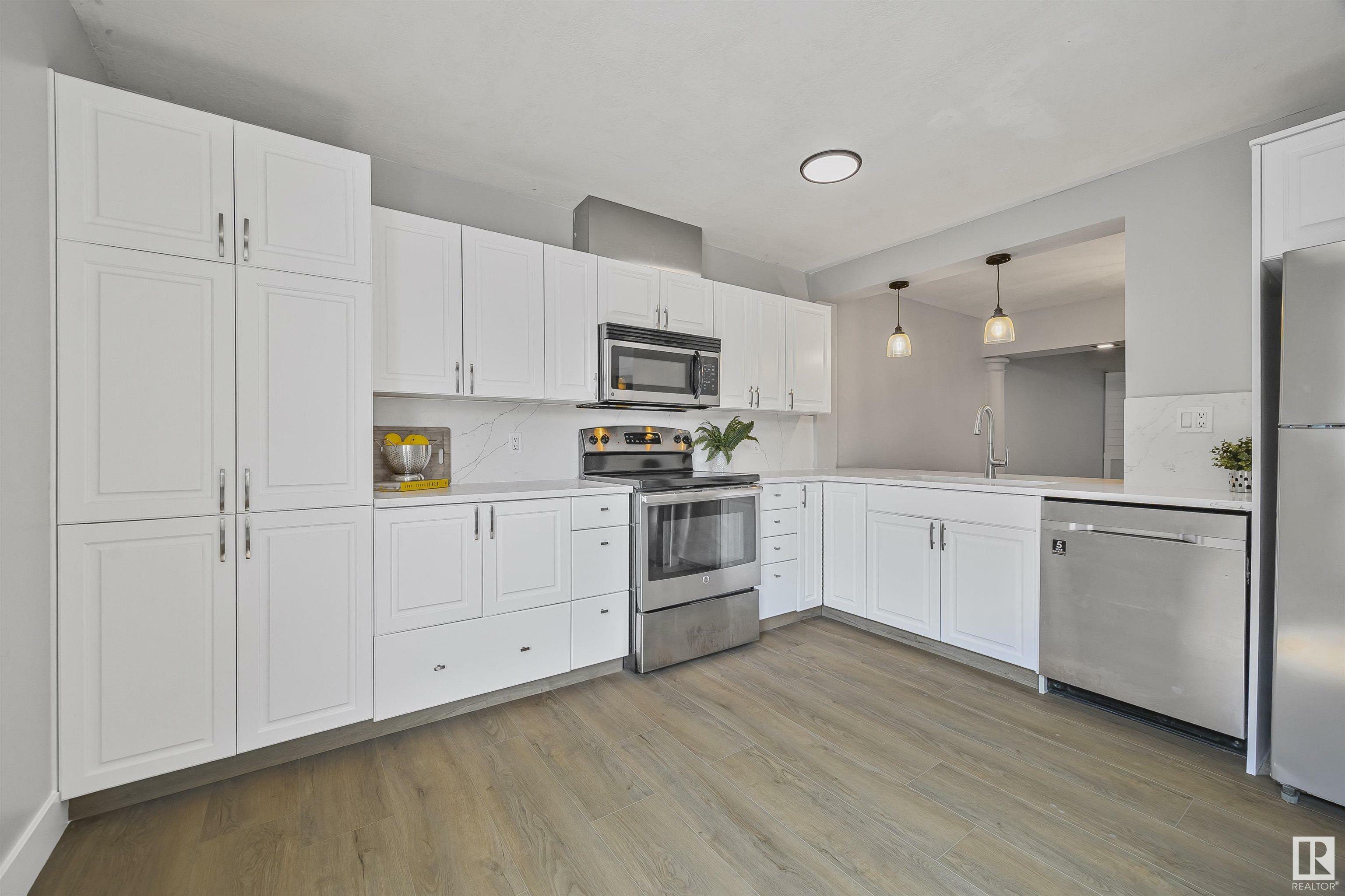 Property Photo:  1511 Lakeside Green  AB T8N 0N6 