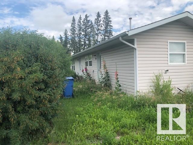 Property Photo: 320 7 Avenue 28 AB T0M 2A0