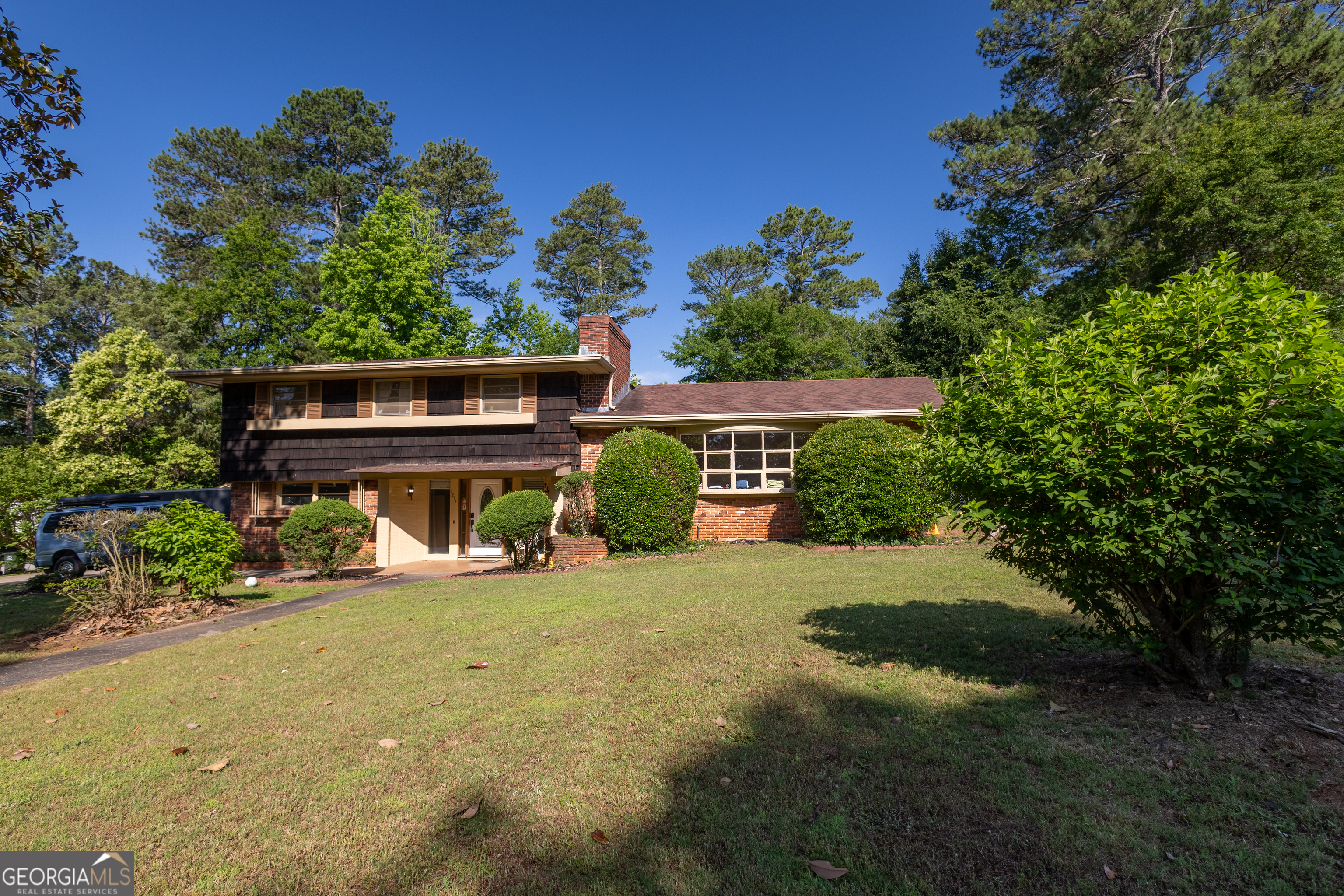Property Photo: 6214 Crestview Drive SE GA 30014