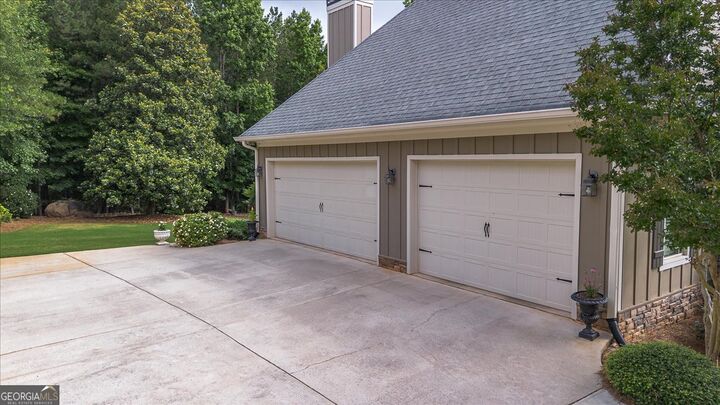 Property Photo:  2481 Lakewood Manor Drive  GA 30606 