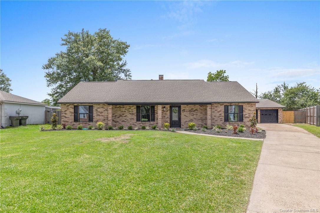1540 N Chateau Circle  Lake Charles LA 70605 photo