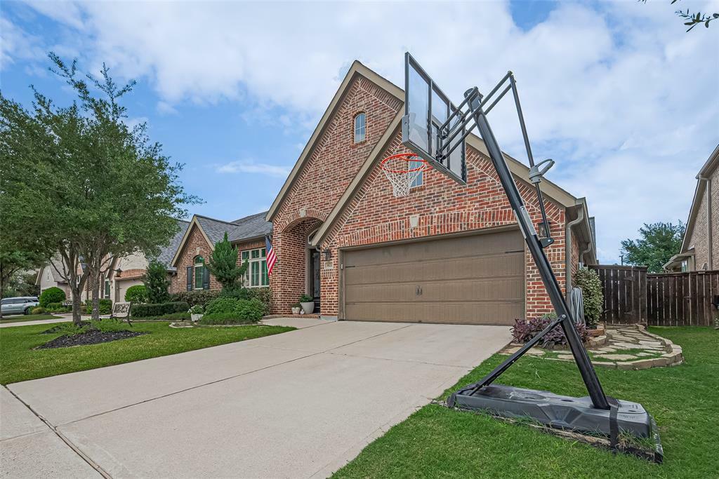 Property Photo: 1622 Quail Ridge Drive TX 77493
