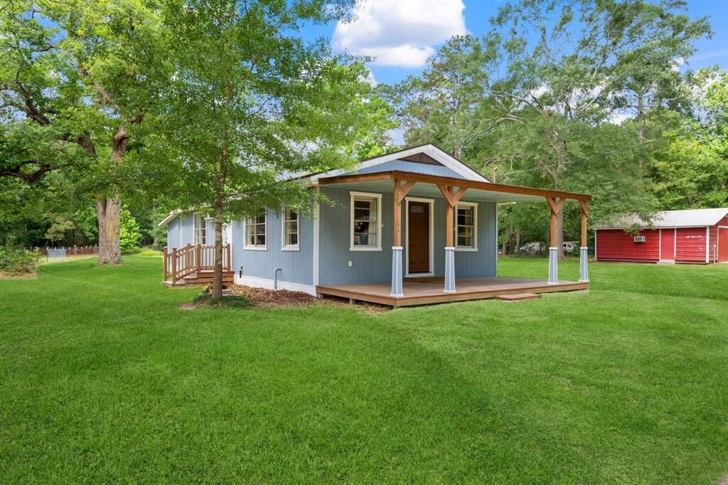Property Photo: 15534 Dewberry Lane TX 77302