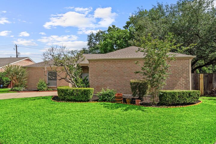 Property Photo: 11306 Ella Lee Lane TX 77077