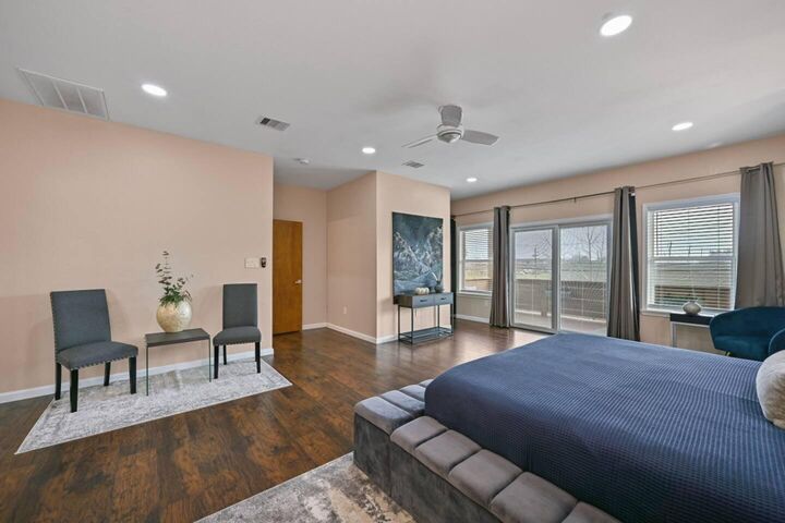 Property Photo:  2402 Pine Street  TX 77551 