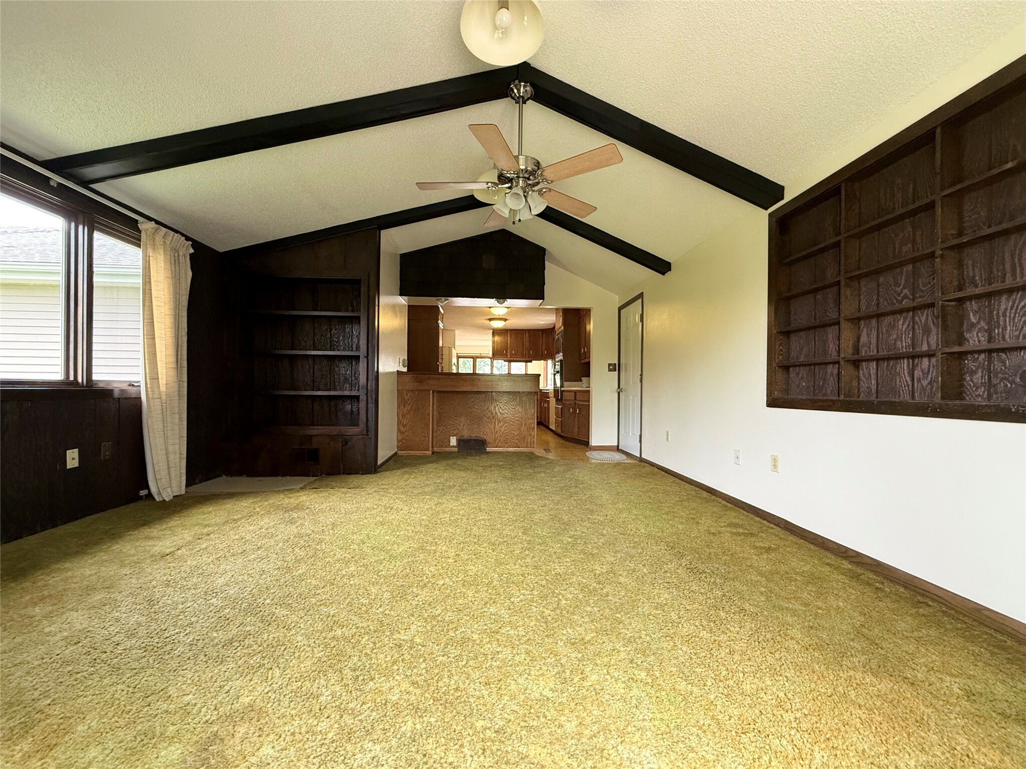 Property Photo: 4564 NE 34th Court IA 50317