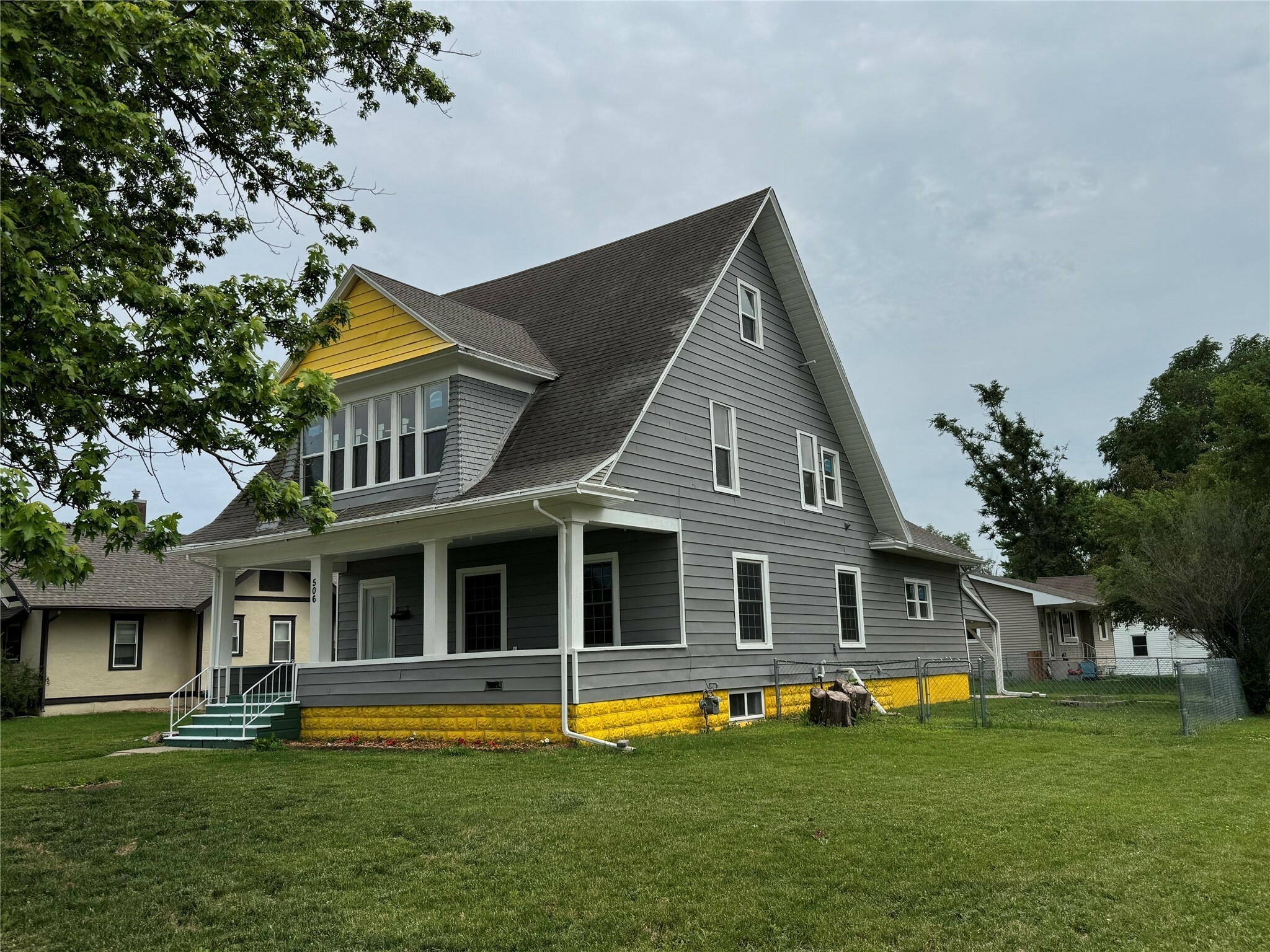 Property Photo: 506 F Avenue IA 50201