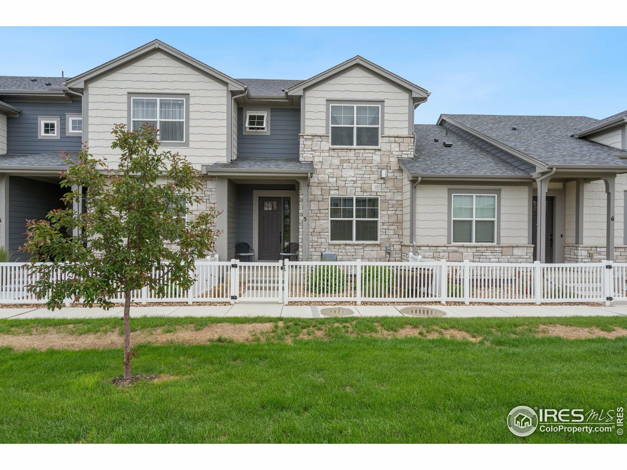 Property Photo:  5111 Longshaw Ct 5  CO 80528 