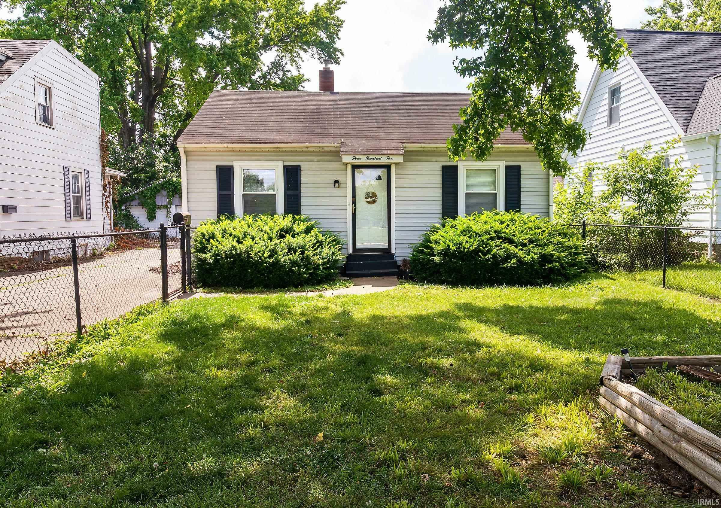 Property Photo: 305 Vann Avenue IN 47714