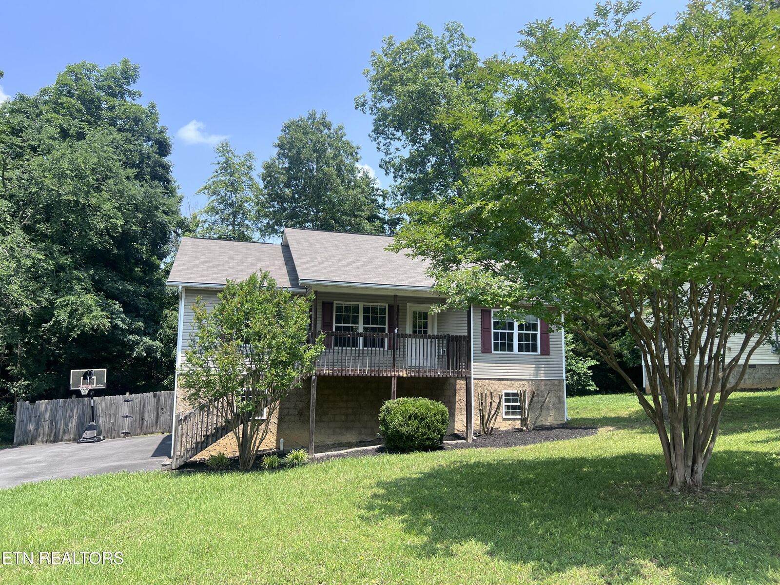 Property Photo: 575 Paw Paw Way TN 37821